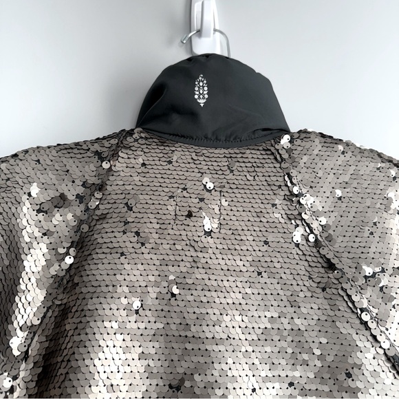 NWT Free People Movement Hit The Slopes Sequin Jacket S Silver Metallic Sherpa - Picture 11 of 16